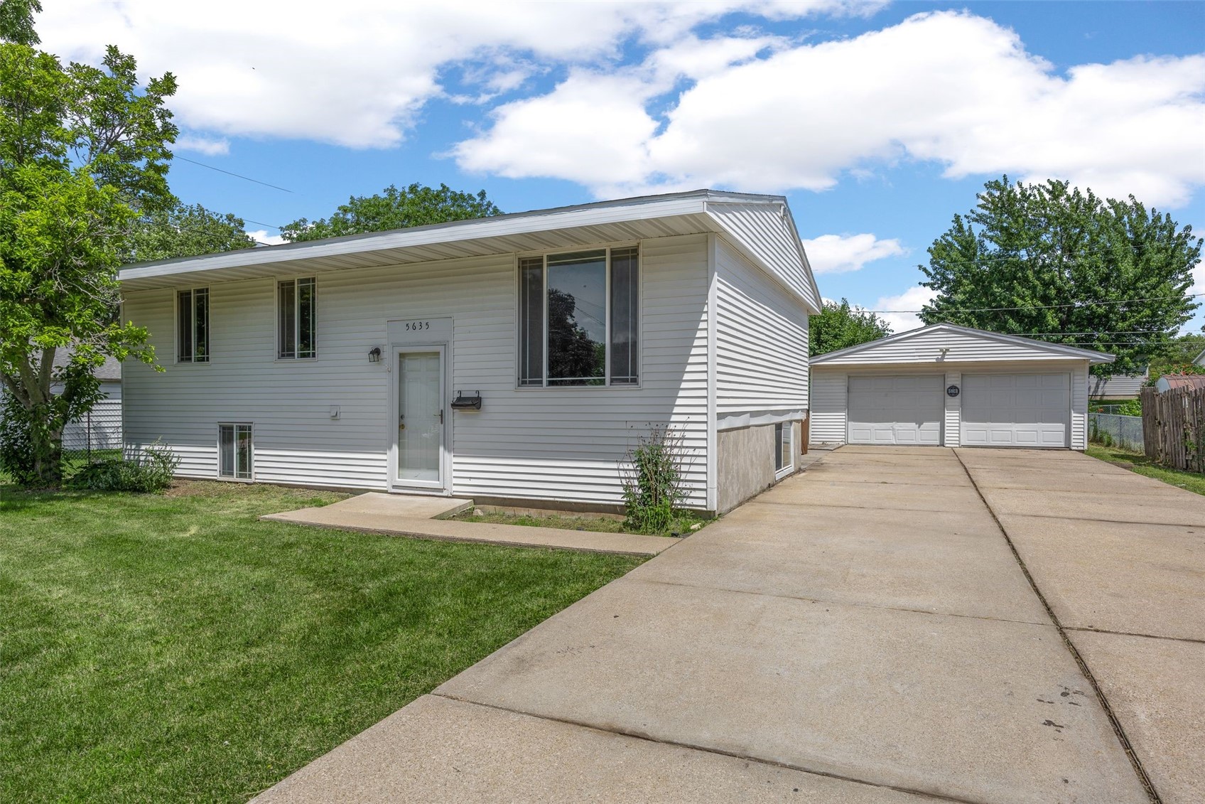5635 Cornell Street SW Cedar Rapids IA 52404