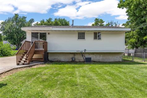5635 Cornell Street SW Cedar Rapids IA 52404