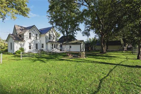207 River Street South Central City IA 52214