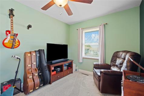 6033 Sharon Lane NW Cedar Rapids IA 52405