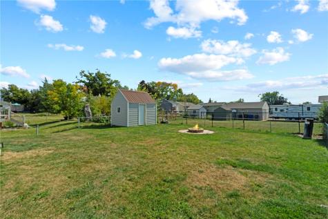6033 Sharon Lane NW Cedar Rapids IA 52405