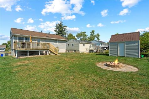 6033 Sharon Lane NW Cedar Rapids IA 52405