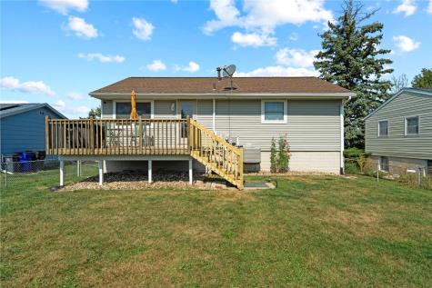 6033 Sharon Lane NW Cedar Rapids IA 52405