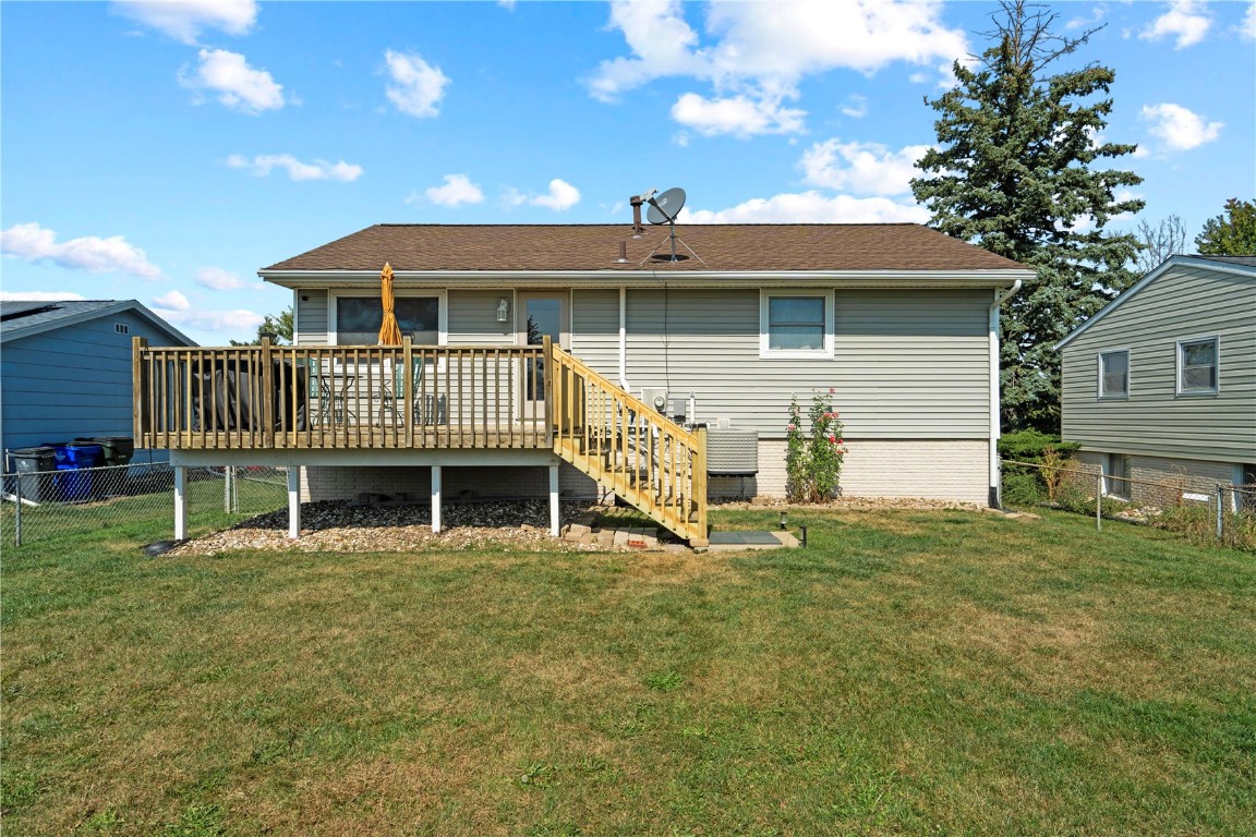 6033 Sharon Lane NW Cedar Rapids IA 52405