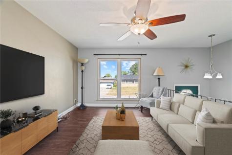 6033 Sharon Lane NW Cedar Rapids IA 52405