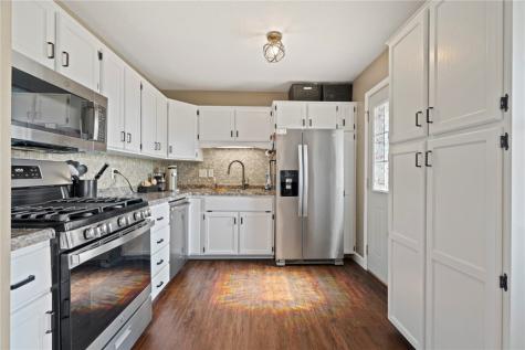 6033 Sharon Lane NW Cedar Rapids IA 52405