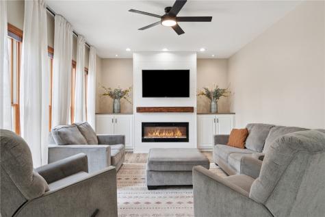 6300 Westwind Road Cedar Rapids IA 52411