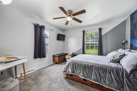 54 Oklahoma Avenue SW Cedar Rapids IA 52404