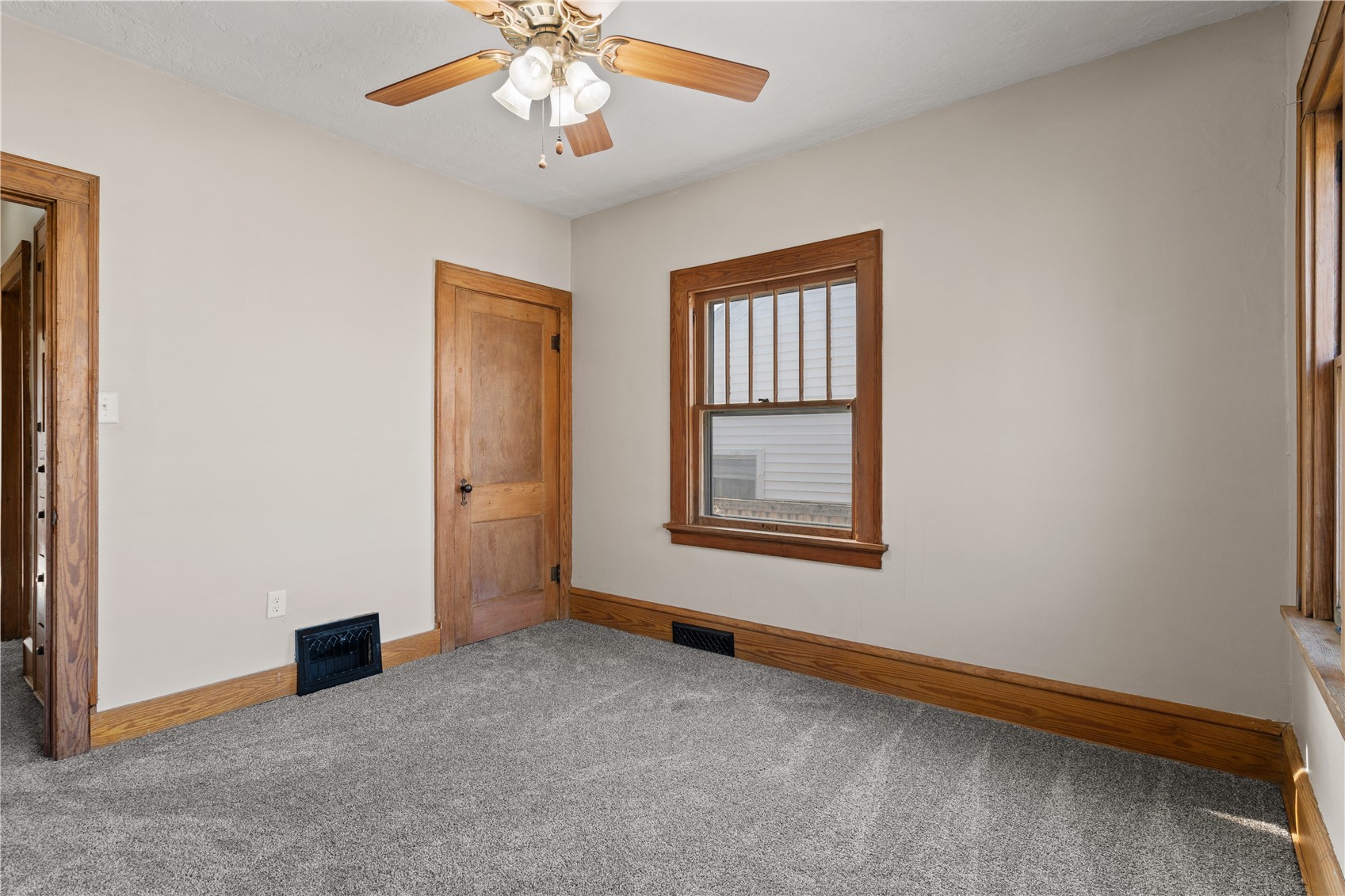 419 21st Street NE Cedar Rapids IA 52402