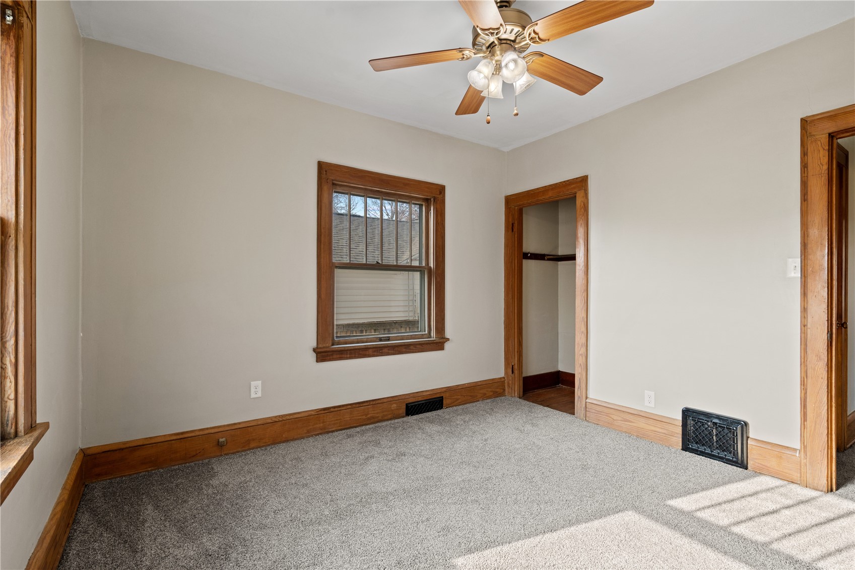 419 21st Street NE Cedar Rapids IA 52402