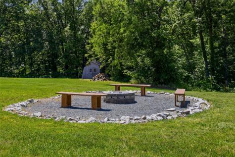 4000 Mehaffey Lane NE Solon IA 52333