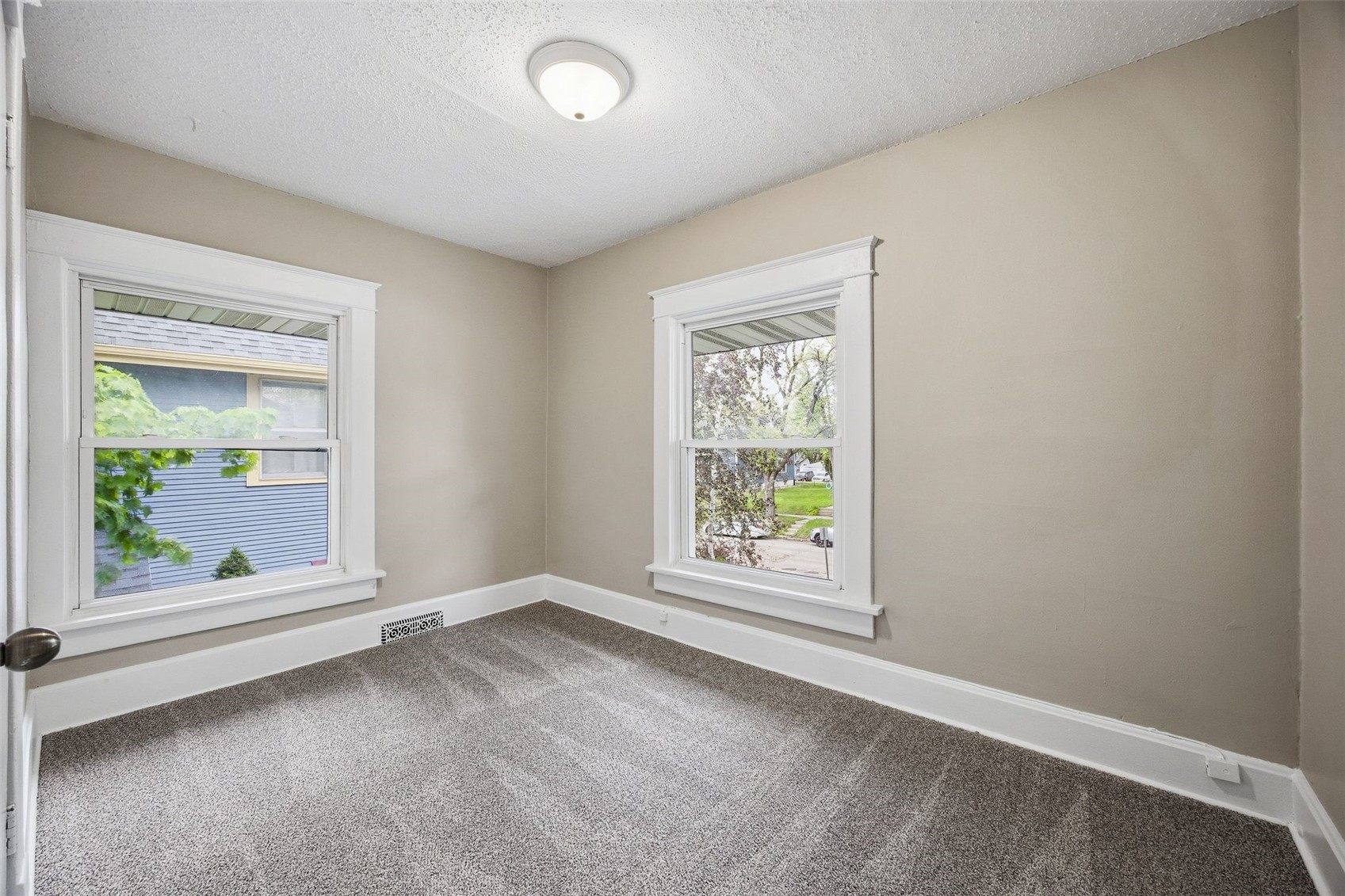 1825 5 Avenue SE Cedar Rapids IA 52403