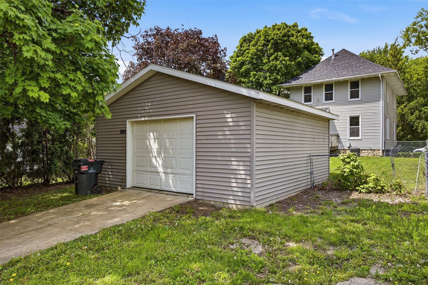 1825 5 Avenue SE Cedar Rapids IA 52403