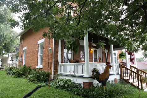 207 N Davis Street Anamosa IA 52205