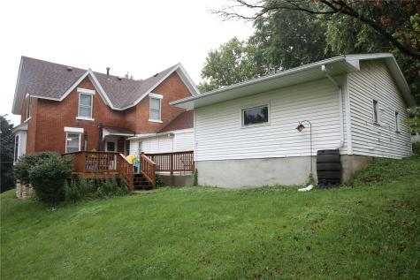 207 N Davis Street Anamosa IA 52205