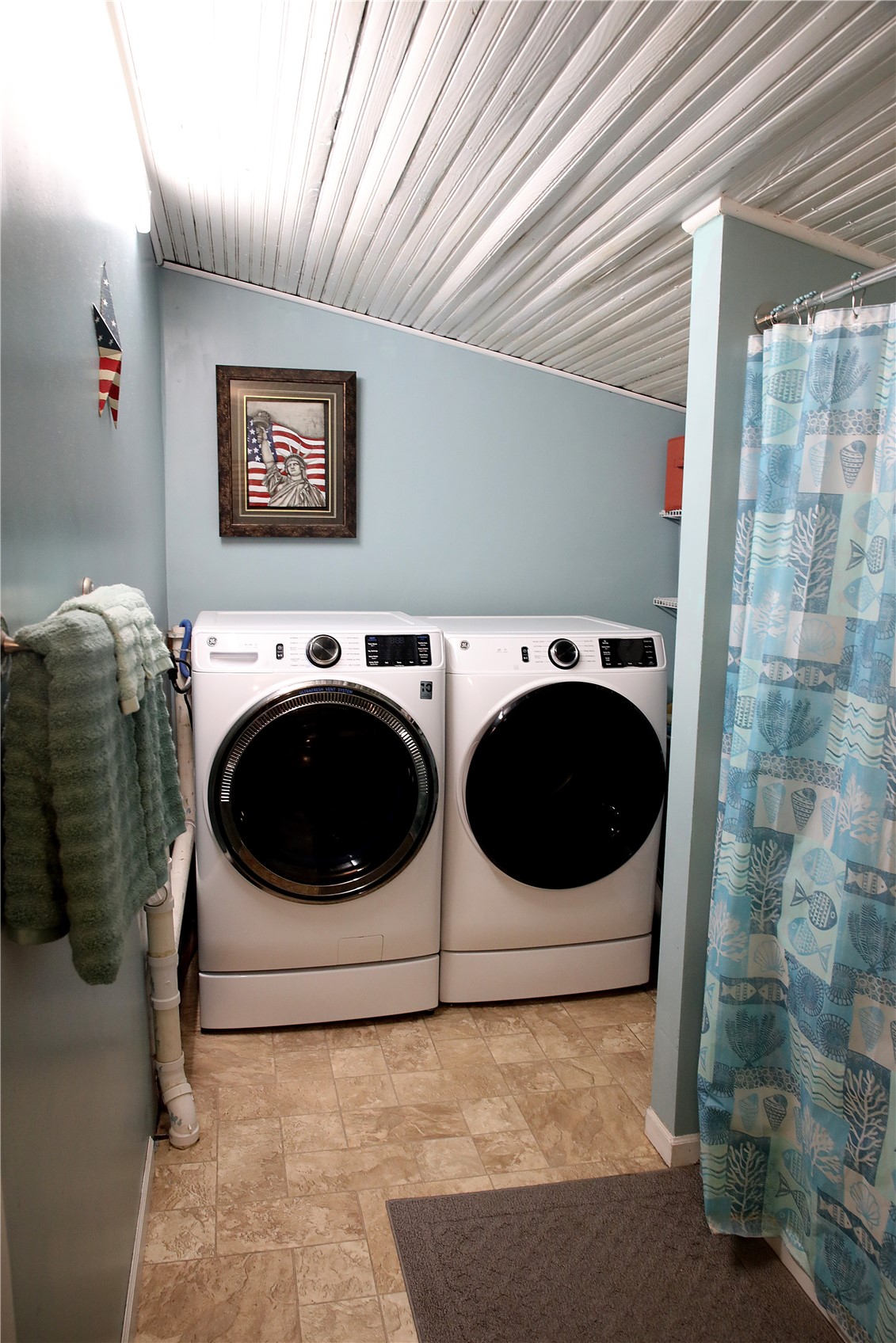 207 N Davis Street Anamosa IA 52205
