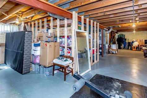 146 Eastview Drive NW Cedar Rapids IA 52405
