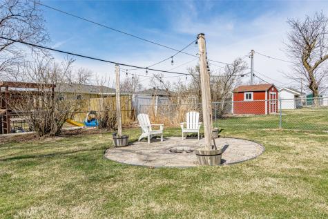 146 Eastview Drive NW Cedar Rapids IA 52405
