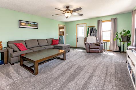 146 Eastview Drive NW Cedar Rapids IA 52405