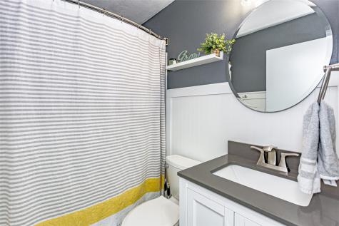 146 Eastview Drive NW Cedar Rapids IA 52405