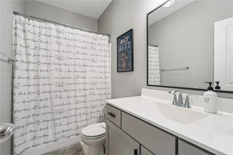 9014 Grand Oaks Drive NE Cedar Rapids IA 52402