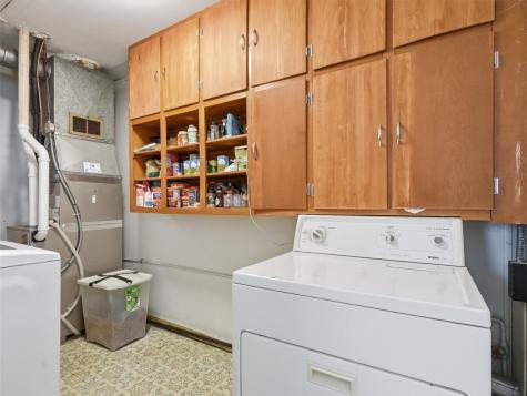 2451 9th Avenue SW Cedar Rapids IA 52404