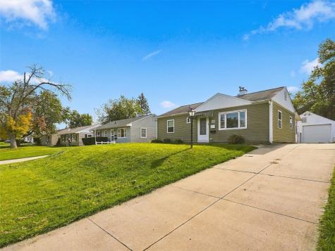 2451 9th Avenue SW Cedar Rapids IA 52404