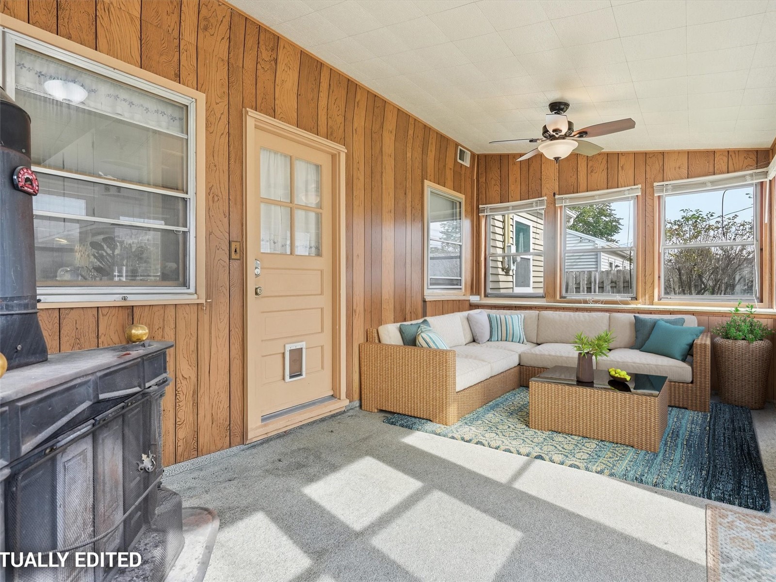 2451 9th Avenue SW Cedar Rapids IA 52404