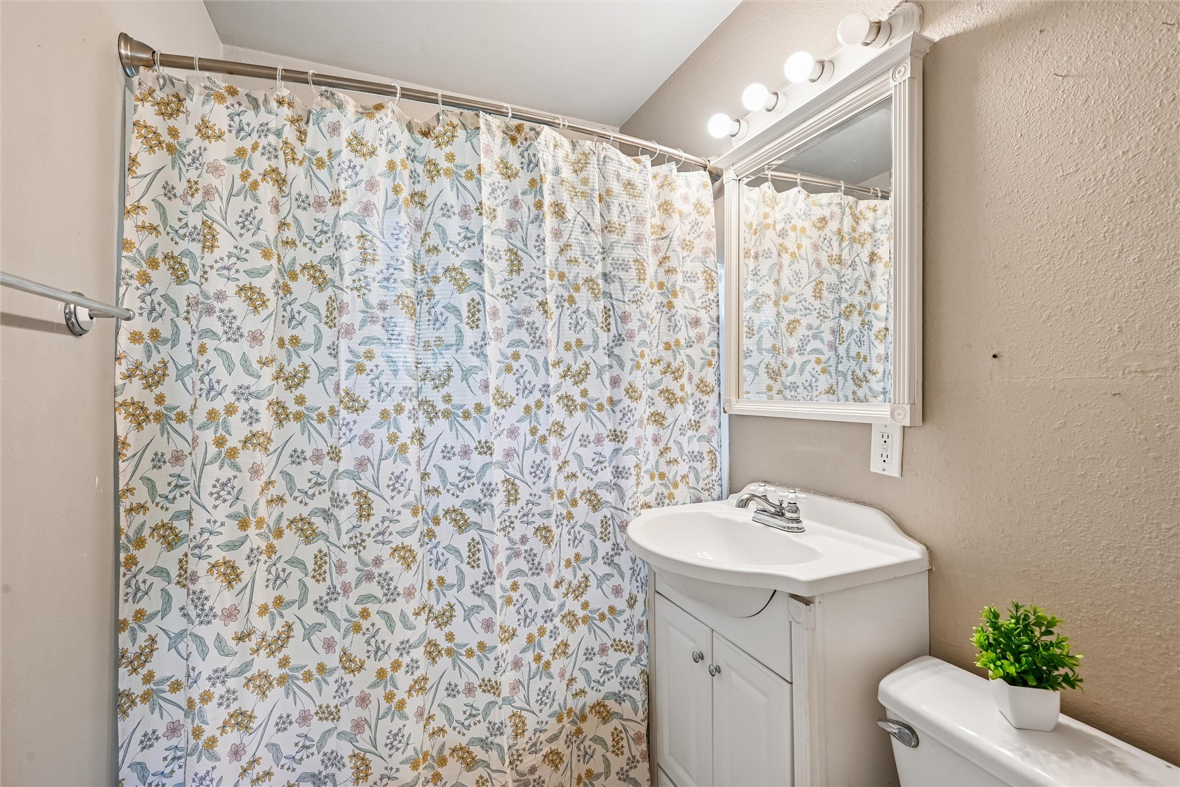 119 Heath Street NW Cedar Rapids IA 52405