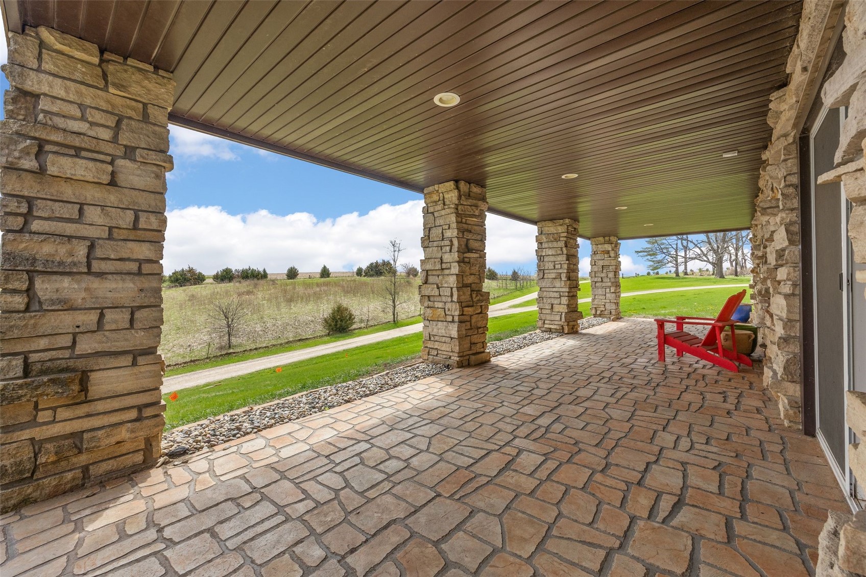 130 Joseph Lane SE Mt Vernon IA 52314