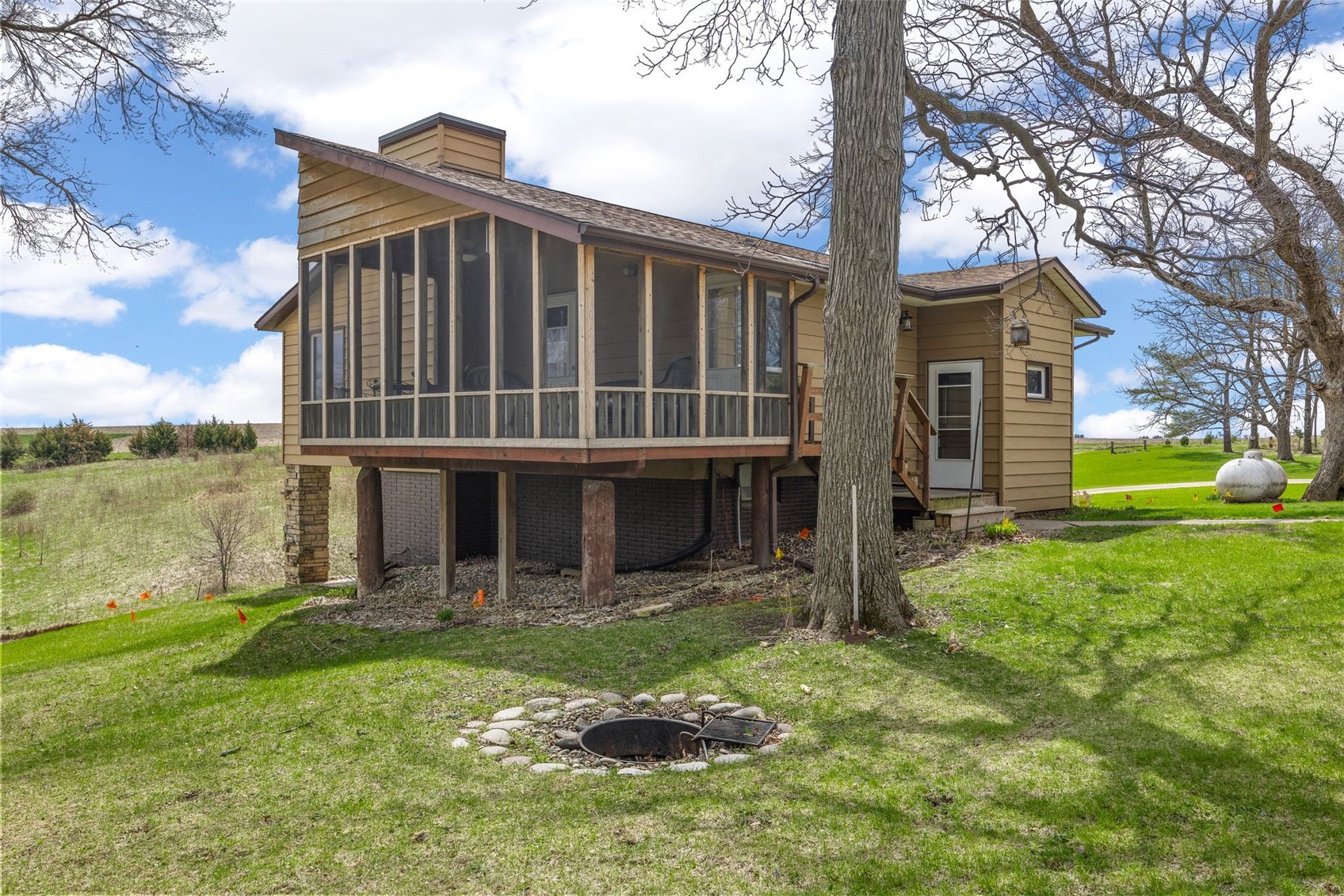 130 Joseph Lane SE Mt Vernon IA 52314