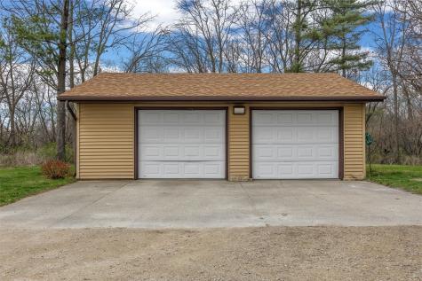 130 Joseph Lane SE Mt Vernon IA 52314