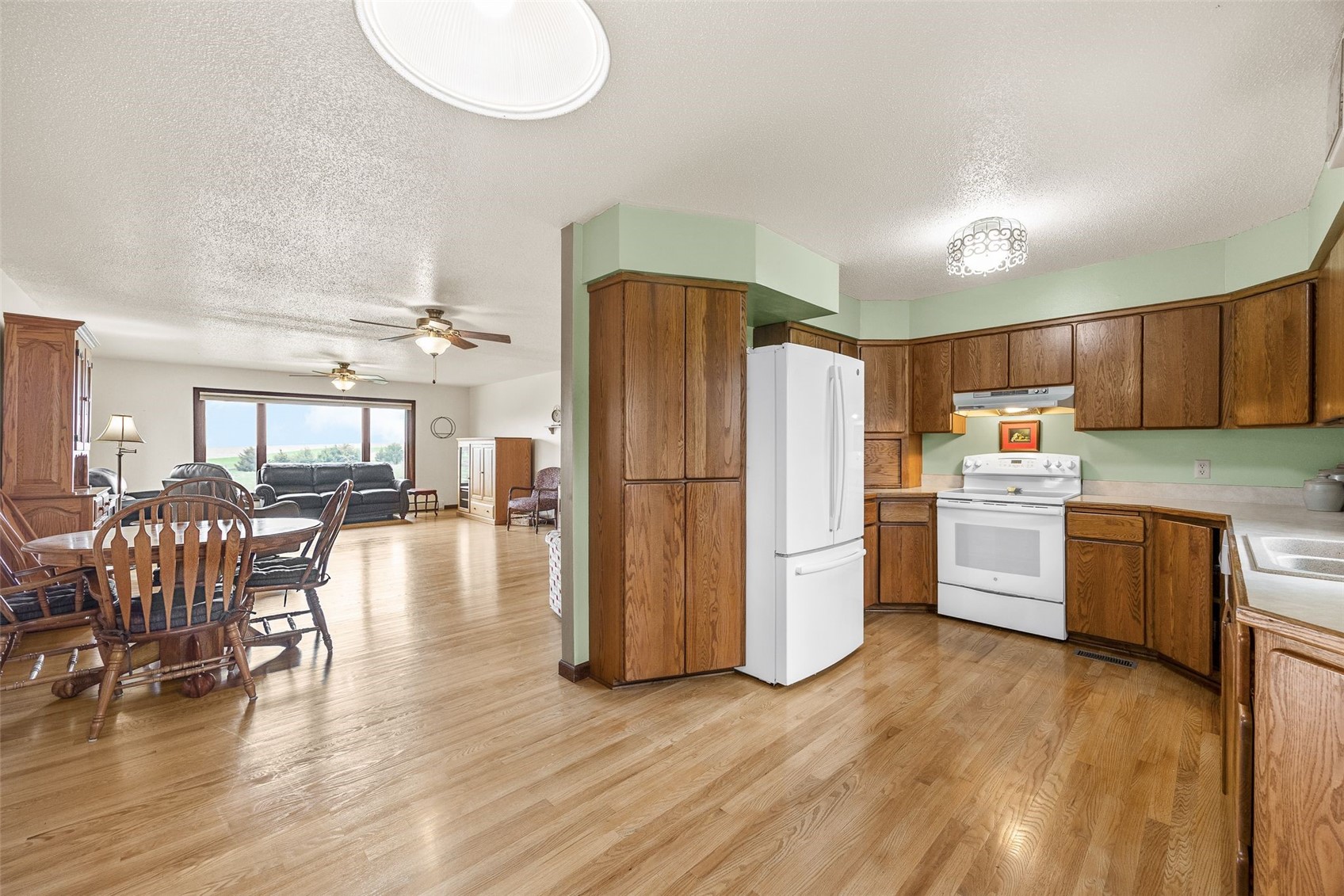 130 Joseph Lane SE Mt Vernon IA 52314