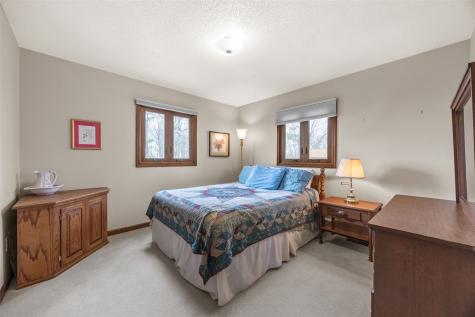 130 Joseph Lane SE Mt Vernon IA 52314