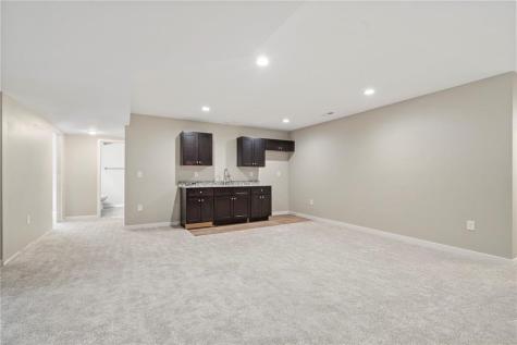 5100 Scenic View Court SW Cedar Rapids IA 52404