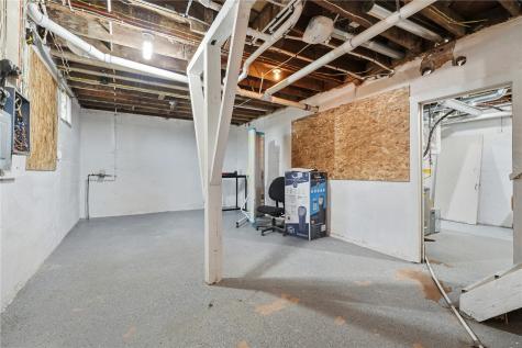 310 N William Earlville IA 52041