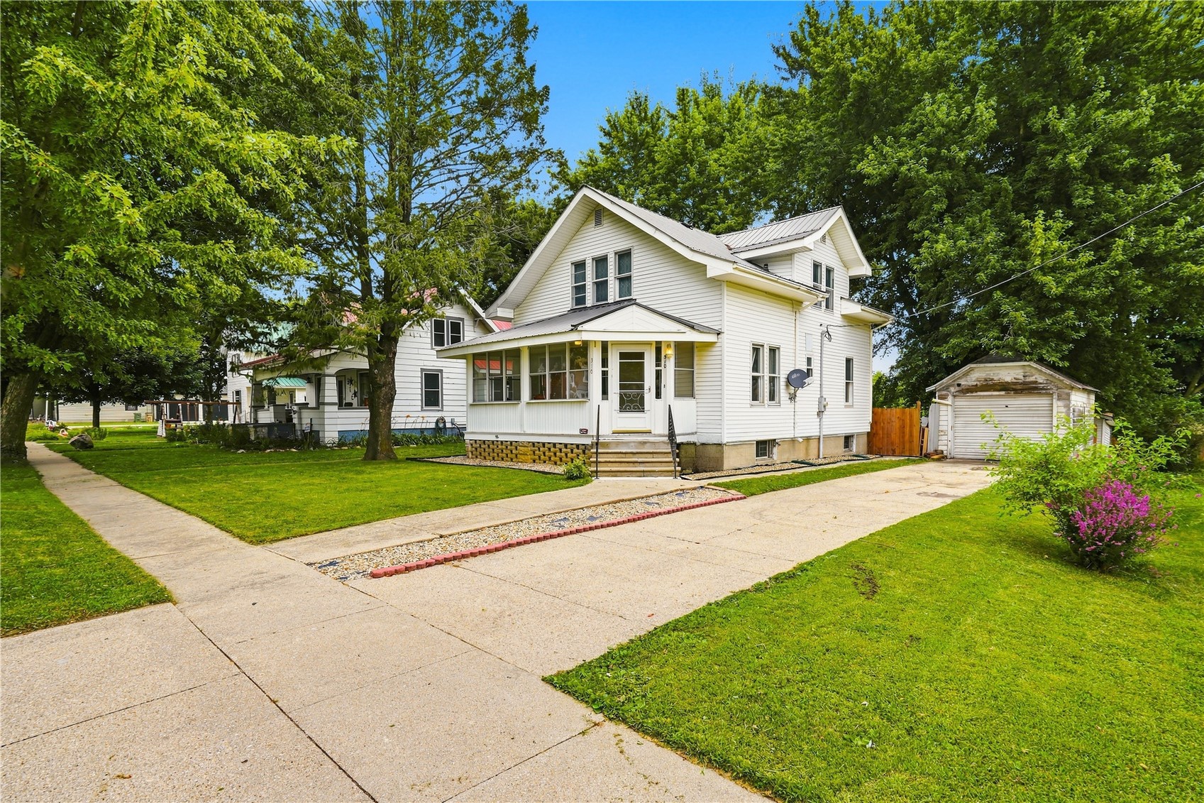 310 N William Earlville IA 52041