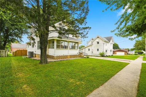 310 N William Earlville IA 52041