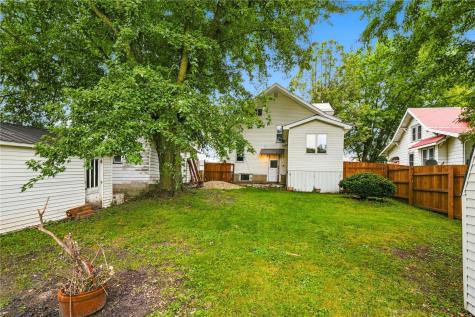310 N William Earlville IA 52041