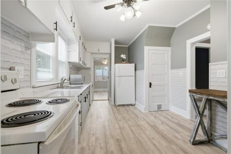 310 N William Earlville IA 52041