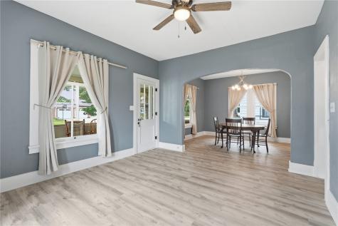 310 N William Earlville IA 52041