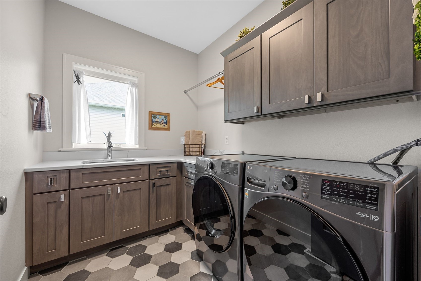 1352 Ava Circle Iowa City IA 52246