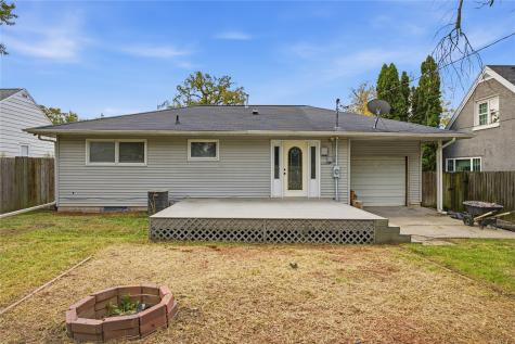 1344 J Avenue Cedar Rapids IA 52402