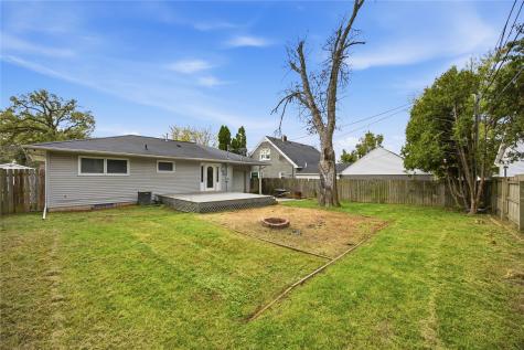 1344 J Avenue Cedar Rapids IA 52402