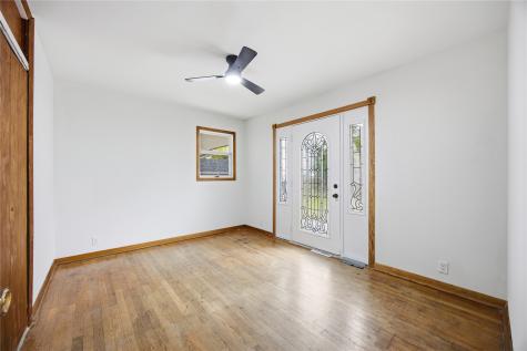 1344 J Avenue Cedar Rapids IA 52402
