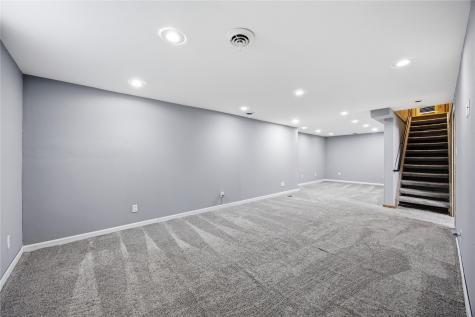 1344 J Avenue Cedar Rapids IA 52402