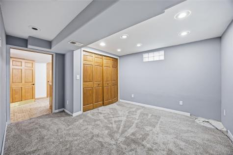 1344 J Avenue Cedar Rapids IA 52402