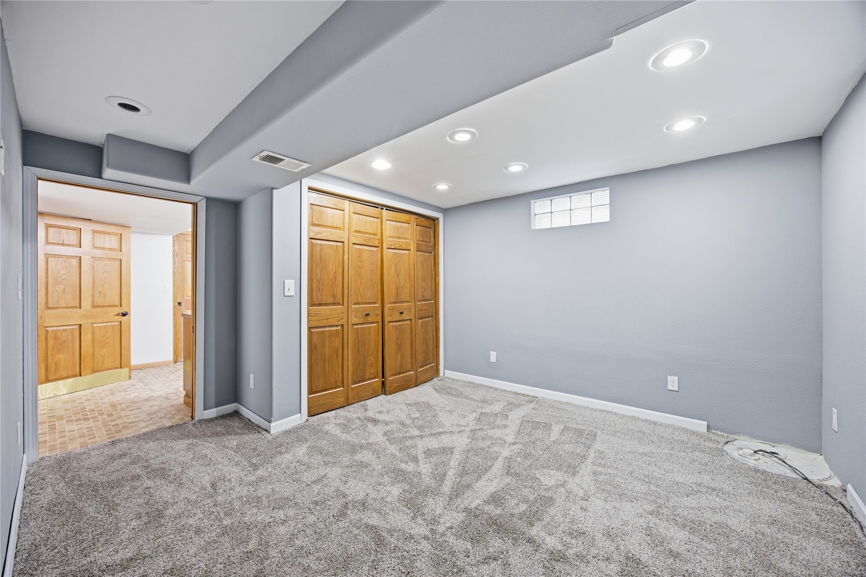 1344 J Avenue Cedar Rapids IA 52402