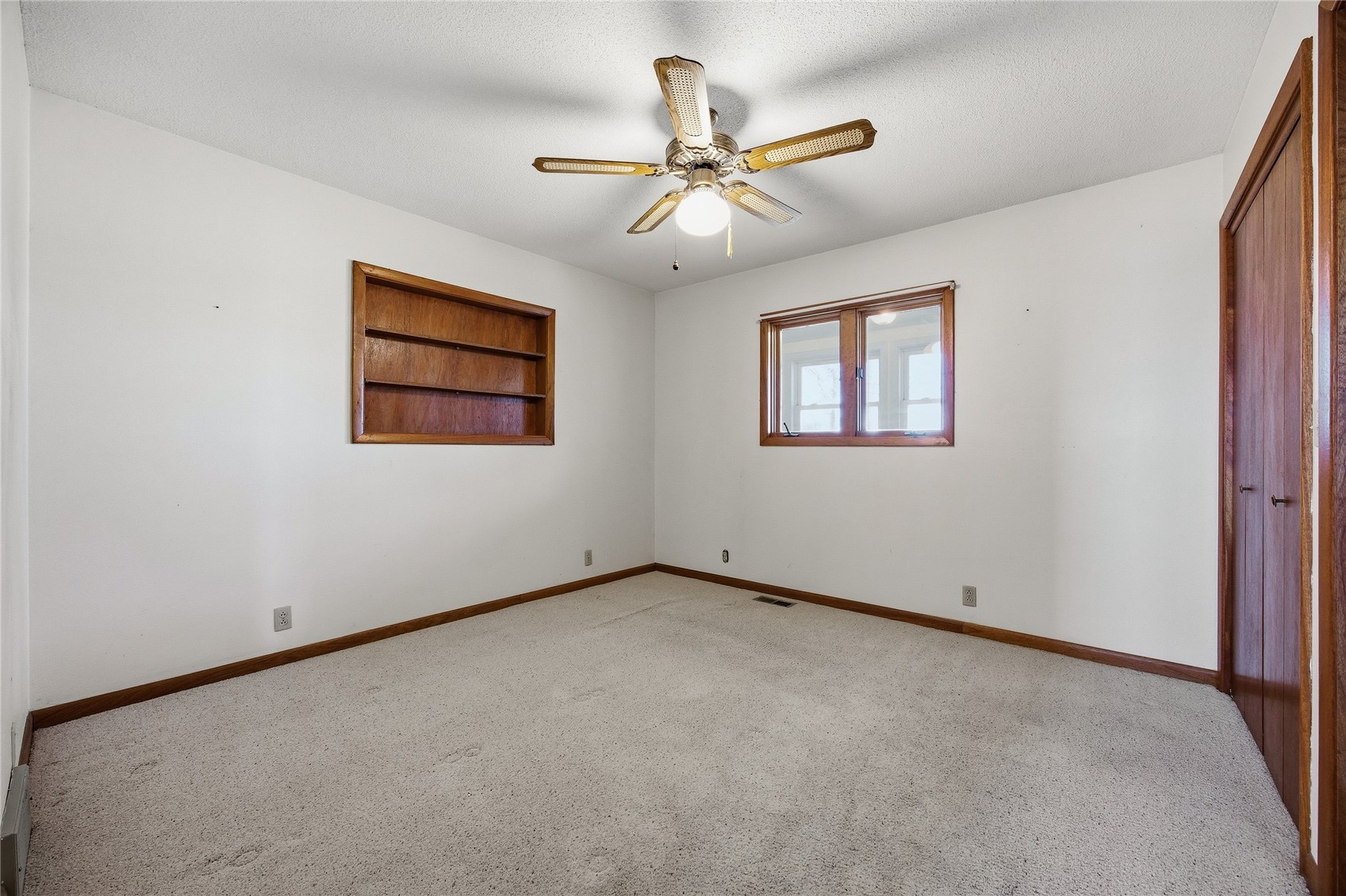 4610 200th Street Deep River IA 52222