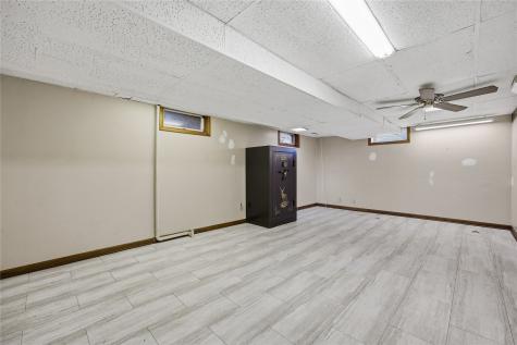 4610 200th Street Deep River IA 52222
